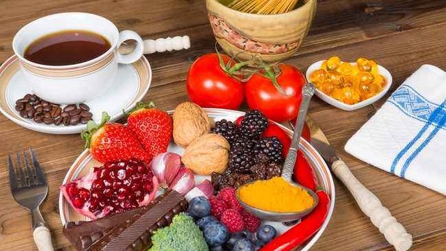 Daftar Makanan Tinggi Antioksidan yang Bikin Tubuh Lebih Kuat